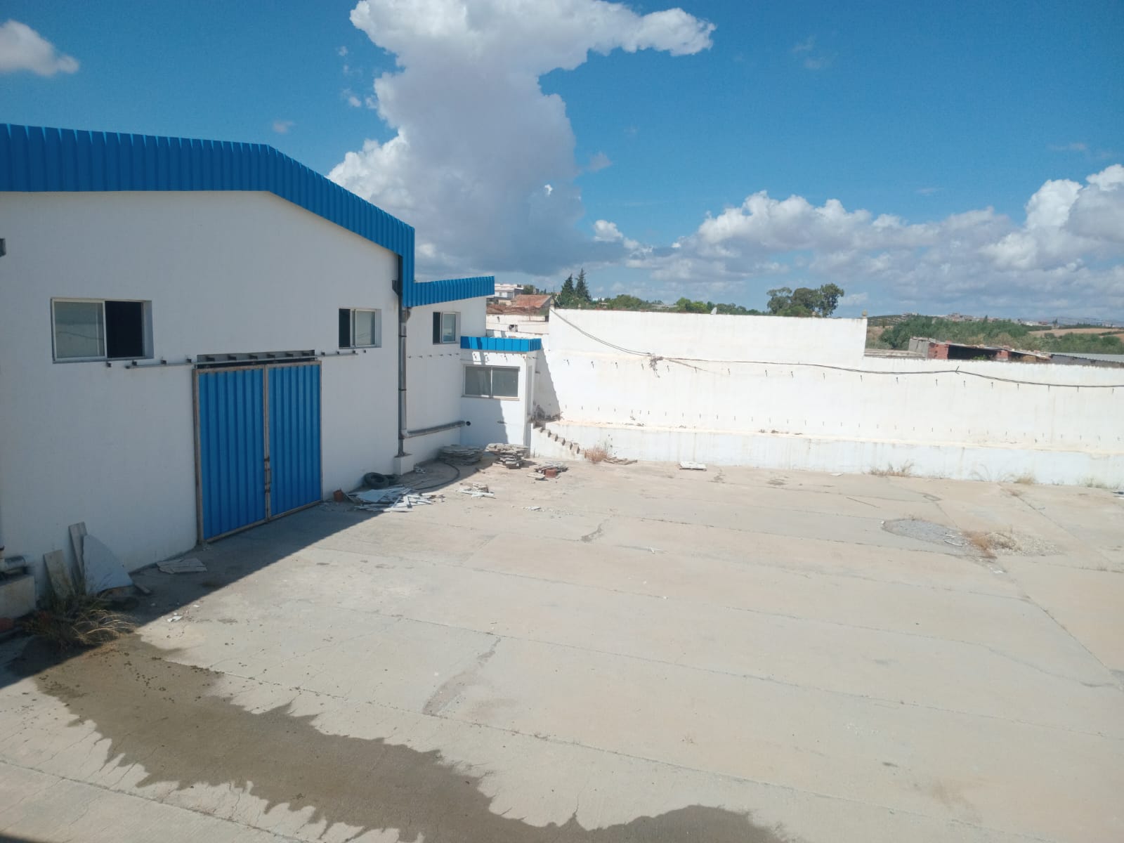 Location Usine Tunisie à Sijoumi – 3 200 m² avec Bureaux et Espace Industriel