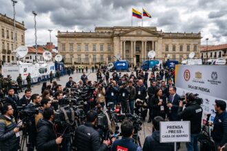 Crise politique en Colombie de la Espriella suspend la transition après le refus de Petro de reconnaître sa victoire