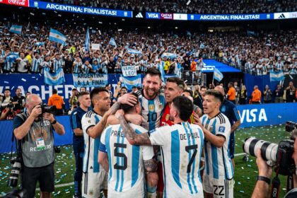 Finale Coupe du Monde 2026 Argentine vs Espagne le 19 Juillet — Messi Renverse l'Angleterre, l'Espagne Élimine la France